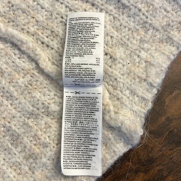 Banana Republic Marina Wool and Alpaca Oatmeal Sweater, sz Extra Small - Picture 8 of 11